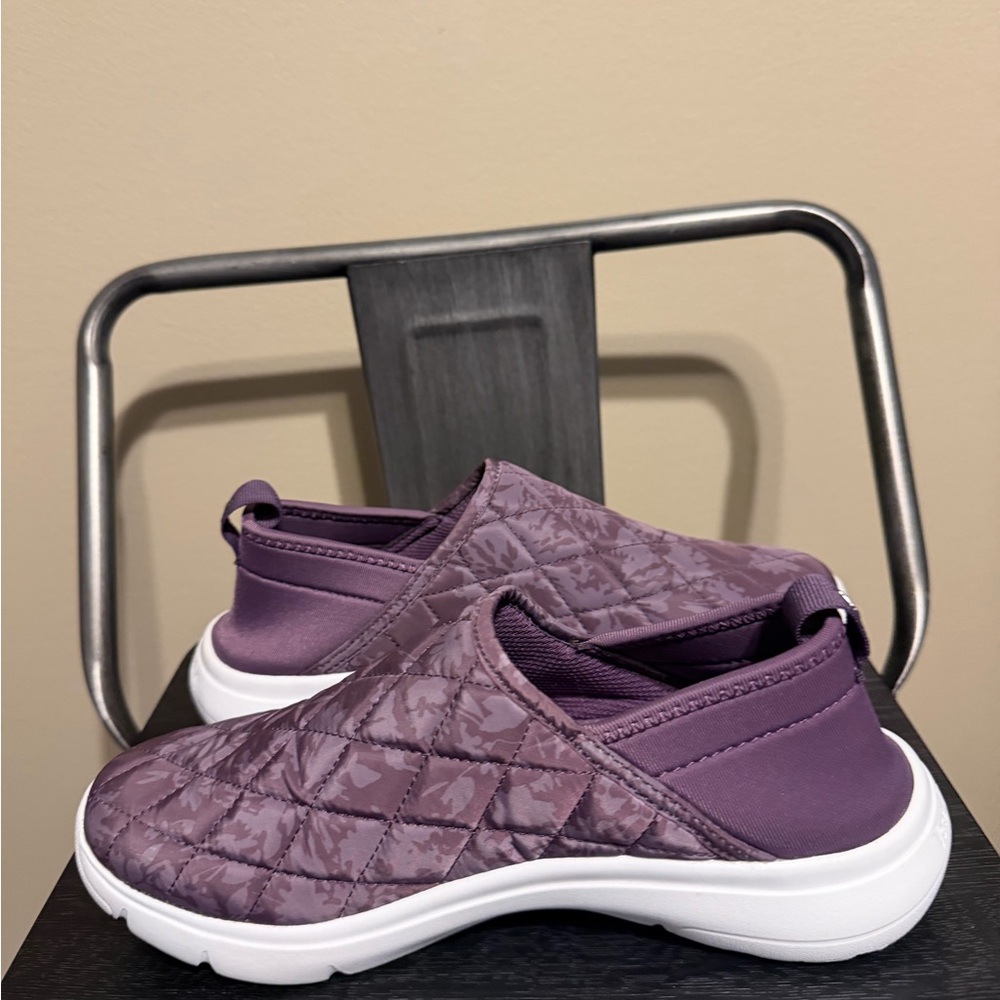 Vera Bradley VB Cloud Convertible Slip-On Shoes Purple Tonal Floral Quilted Sz 7 - Picture 5 of 13